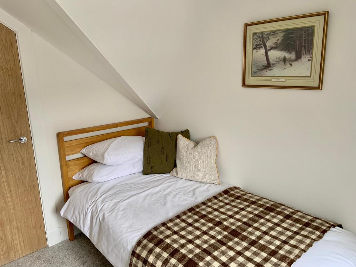 Stunning Apartment In Callander Exterior photo